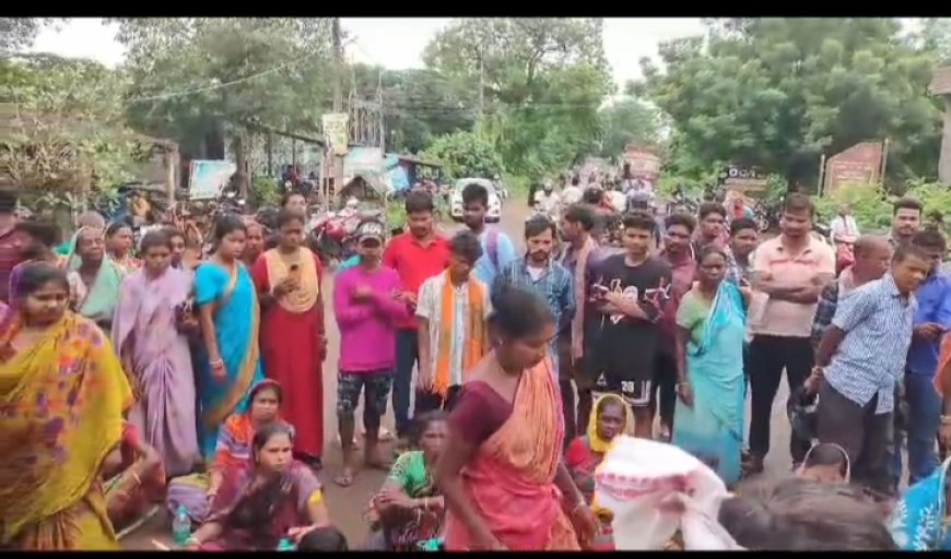 ଚିକିତ୍ସା ଅଭାବରୁ ହଷ୍ଟେଲରେ ଚାଲିଗଲା ୬ଷ୍ଠ ଶ୍ରେଣୀ ଛାତ୍ରୀଙ୍କ ଜୀବନ, ନ୍ୟାୟ ଦାବିରେ ରାସ୍ତା ଉପରେ ଶବ ରଖି ଅବରୋଧ