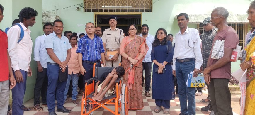 ।। ଚନ୍ଦ୍ରପୁର ବ୍ଲକ ସଦର ମହକୁମା ଠାରେ ଜିଲ୍ଲାପାଳ, ରାୟଗଡଙ୍କ ଯୁଗ୍ମ ଅଭିଯୋଗ ଶୁଣାଣି ଅନୁଷ୍ଠିତ ।।