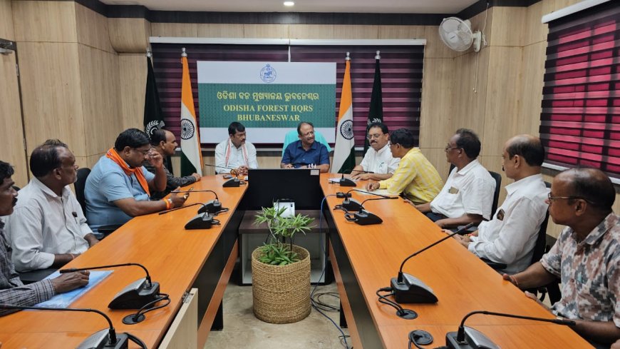 ପଶ୍ଚିମ ଓଡ଼ିଶା କେନ୍ଦୁପତ୍ର କର୍ମଚାରୀ ସଂଘ ତରଫରୁ ଯଦୁମଣି ପାଣିଗ୍ରାହୀ ଙ୍କ ଦାବିପତ୍ର