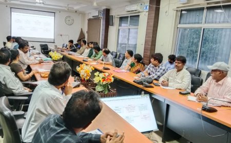 "ସ୍ଵଚ୍ଛତା ହିଁ ସେବା" ପକ୍ଷ ପାଳନ ର ସଫଳ ଆୟୋଜନ ନିମନ୍ତେ ନୂଆପଡା ରେ ଜିଲ୍ଲା ସ୍ତରୀୟ ପ୍ରସ୍ତୁତି ବୈଠକ