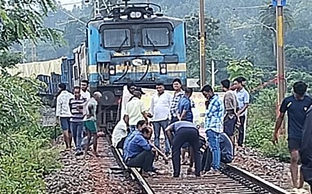 ।। ବେଦାନ୍ତ କମ୍ପାନୀର ପରିବେଶ ବିରୋଧୀ ବର୍ବରତା ଓ ସ୍ଥାନୀୟ ଅଞ୍ଚଳକୁ ଉପେକ୍ଷା ପ୍ରତିବାଦରେ ରାସ୍ତା ରୋକ ।।
