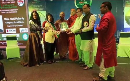 ।। କଲିକତାରେ ସଂମ୍ମାନୀତ ହେଲେ ନଳିନୀ ।।