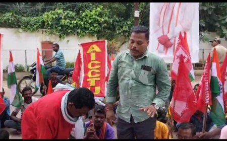 ।। ଶ୍ରମ କୋର୍ଡ଼କୁ ବାତିଲ କରିବା ଦାବିରେ 23 ସେପ୍ଟେମ୍ବର  କୁ କଳା ଦିବସ  ରୂପେ ପାଳନ ଅବସରରେ ଜିଲ୍ଲାପାଳଙ୍କ କାର୍ଯ୍ୟାଳୟ ସମ୍ମୁଖରେ ମୋଦୀ ସରକାର କଂ କୁଶପୁତ୍ତଳିକା ଦାହ ।।