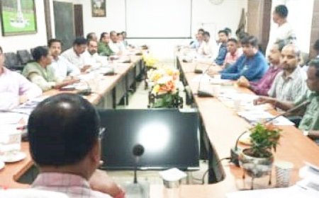 ପ୍ରଧାନମନ୍ତ୍ରୀ ଜନଜାତୀୟ ଉନ୍ନତ ଗ୍ରାମ ଅଭିଯାନ ଯୋଜନା ପାଇଁ ସମୀକ୍ଷା ବୈଠକ ଏବଂ ସମ୍ବାଦିକ ସମ୍ମିଳନୀ