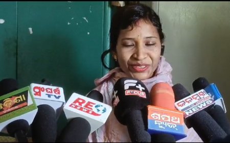 ।। ପରୀକ୍ଷା ସମୟରେ ମଧ୍ୟ ବିଦ୍ୟାଳୟକୁ ବିଳମ୍ବରେ ଆସନ୍ତି ଶିକ୍ଷୟତ୍ରୀ ମାନେ ।।
