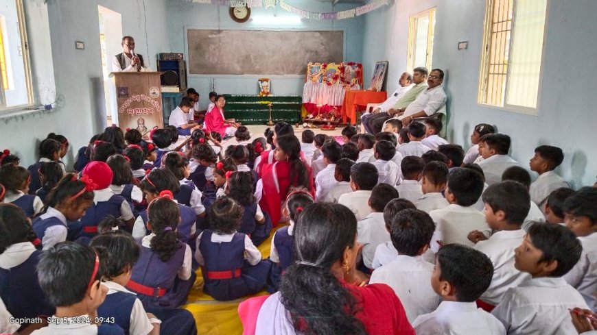 ସରସ୍ଵତୀ ଶିଶୁ ମନ୍ଦିର ଠାରେ ଗୁରୁ ଦିବସ ପାଳିତ