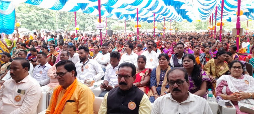 ।। ସେମିଲିଗୁଡା ବ୍ଲକ୍ ଜୀବନ ଜ୍ୟୋତି ପଡ଼ିଆ ଠାରେ ସୁଭଦ୍ରା ଯୋଜନା ର ଶୁଭାରମ୍ଭ ପାଇ ଭବ୍ୟ କାର୍ଯ୍ୟକ୍ରମ ।।