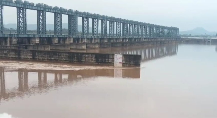 ।। ଅନନ୍ଦପୁର ବ୍ୟାରେଜ୍ ର ବନ୍ଦ ହେଲା ୨ଟି ଗେଟ୍ ।।