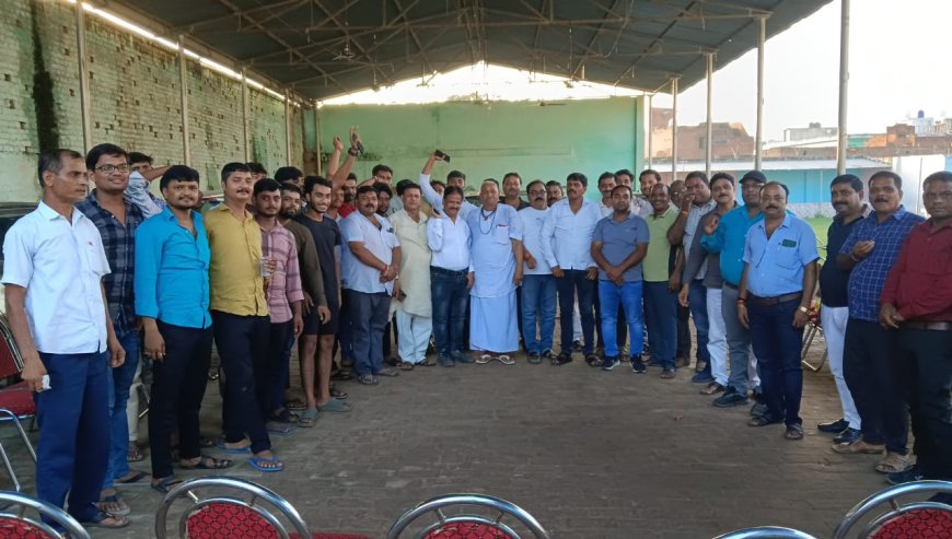 ।। पूर्व की भांति कुबेर चंद्र केसरवानी अध्यक्ष,उमेश कुमार केसरवानी प्रबंधक,प्रदीप कुमार कोषाध्यक्ष बने रहेंगे