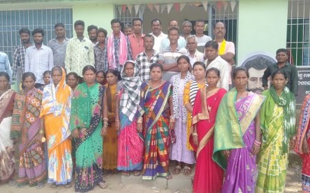 ମାଣିକେଶ୍ଵରୀ ବିଦ୍ୟାପୀଠ କୁଟ୍ରାଗଡ ବିଦ୍ୟାଳୟ ରେ  ଛାତ୍ର ଛାତ୍ରୀ ମାନଙ୍କ ପିତା ମାତା ଓ ଅଭିଭାବକ ମାନଙ୍କୁ ନେଇ ଏକ ବୈଠକ ଅନୁଷ୍ଠିତ