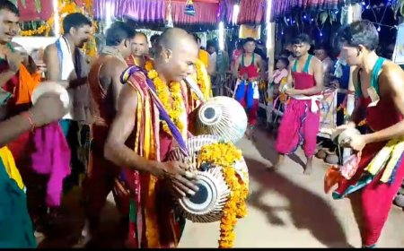 भैरवगढ़ गांव में 24 गावत नाम यज्ञ और 111 कलश यात्रा बड़े धूमधाम से मनाई जाती है।