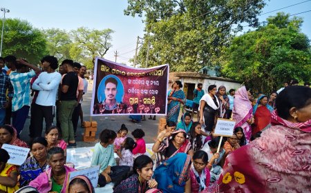 Road blockade demanding the arrest of the killers