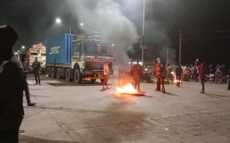 ବାଇକକୁ ଧକ୍କା ଦେଲା ଟ୍ରକ: ସ୍ତ୍ରୀ ମୃତ, ସ୍ବାମୀ ଗୁରୁତର