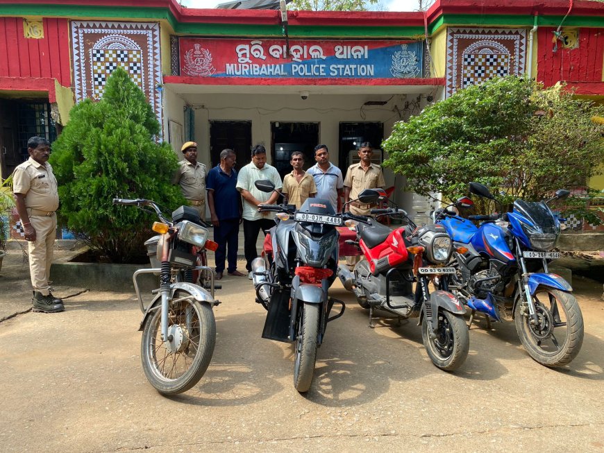 Muribahal police raid on gambling 4 people went to jail along with 2 journalists Cash, mobile and bike seized (photo)