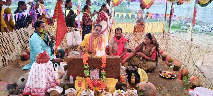 Vishwa Shanti Naam Yajna at Mahamayi Pitha, Ghrita Yajna Anna Yajna is set up: Meeting of hundreds of devotees.