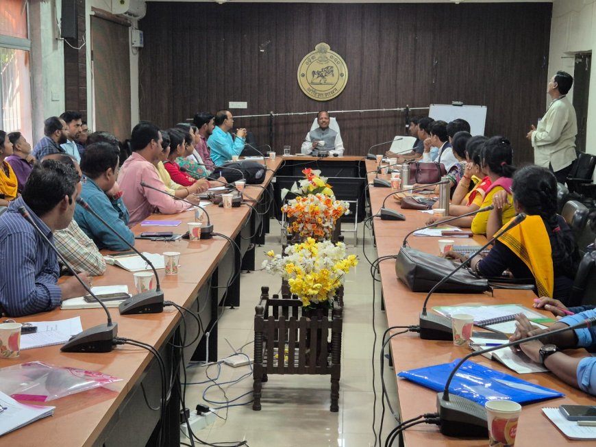 ନୂଆପଡା ଜିଲ୍ଲାପାଳଙ୍କ ଜାତୀୟ ସ୍ଵାସ୍ଥ୍ୟ ମିଶନ ରେ କାର୍ଯ୍ୟରତ ଡାକ୍ତର ଓ ଅଧିକାରୀ ମାନଙ୍କୁ ଉଦ୍ବୋଧନ