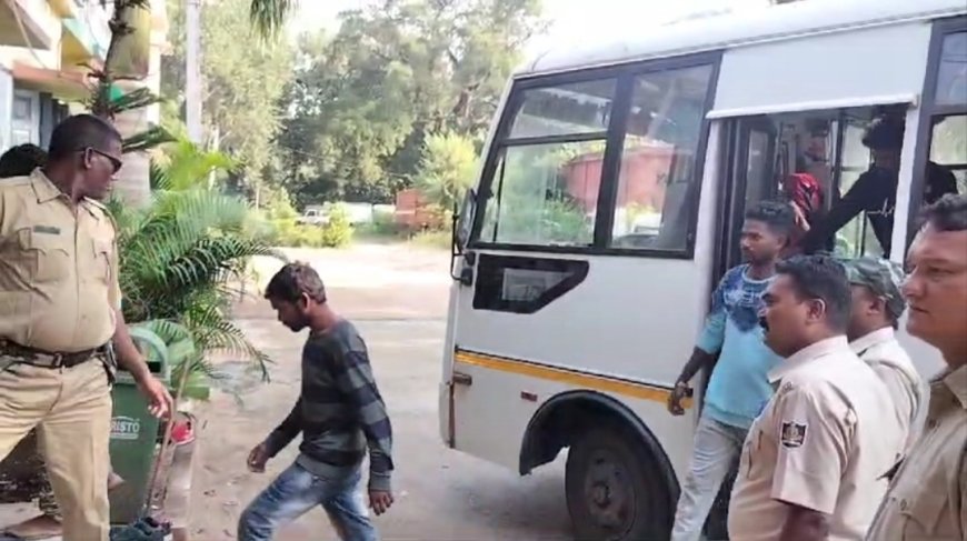 लोहे की रॉड चोरी के आरोप में 8 युवक गए जेल. एडम्स थाना केसिंगा पुलिस (केसिंगा) ने शिकायत के 24 घंटे के भीतर चोर को गिरफ्तार कर लिया।