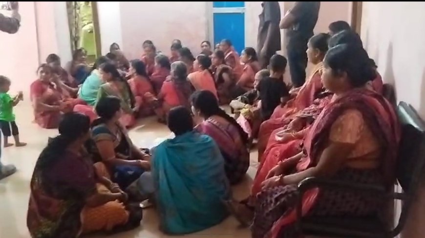 The women attacked the additional tasildar
