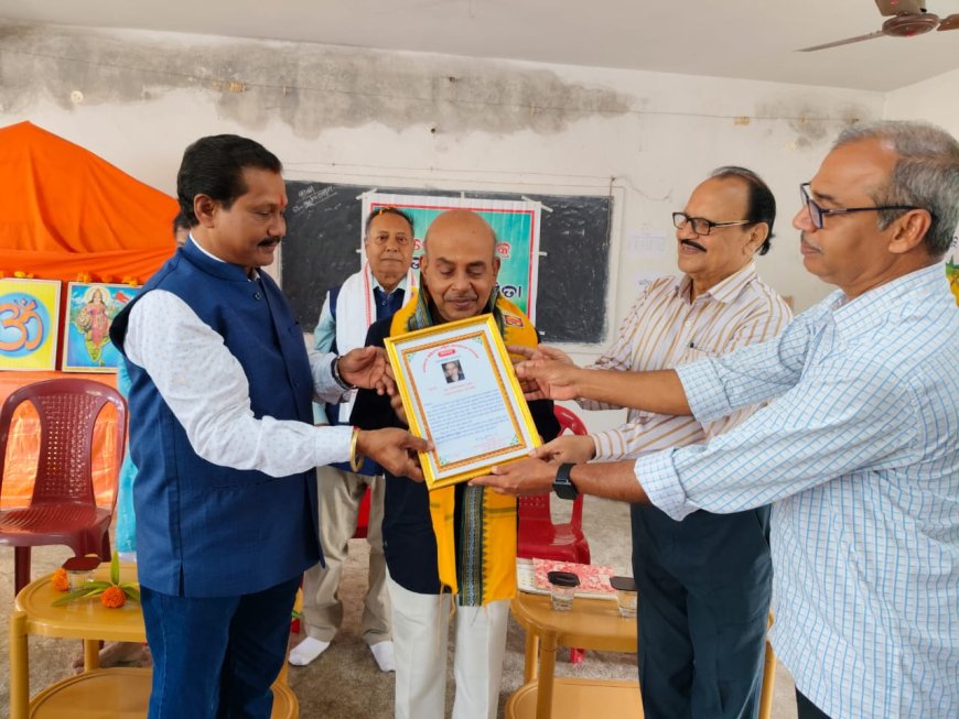 रायगढ़ बाल मंदिर के उपनगरों में साहित्य की अनुपस्थिति पर एक चर्चा।