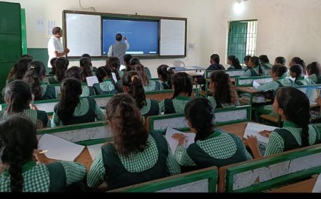 ଜ଼ିଲ୍ଲାପାଳଙ୍କ  ବିଦ୍ୟାଳୟ ପରିଦର୍ଶନ