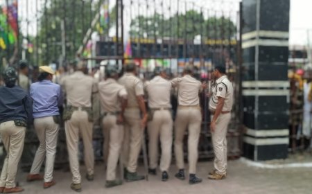 ବିଭିନ୍ନ ଦାବୀ ନେଇ ଜିଲ୍ଲାପାଳ ଅଫିସ ଘେରିଲା ଜିଲ୍ଲା ଆଦିବାସୀ ସଂଘ