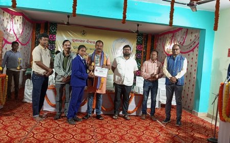 ନବରଙ୍ଗପୁର ଠାରେ ପୂର୍ବତନ ପ୍ରଧାନମନ୍ତ୍ରୀ ଭାରତରତ୍ନ ଅଟଳ ବିହାରୀ ବାଜପେୟୀଙ୍କ ଜୟନ୍ତୀ ସମାରୋହ ଏବଂ ଜିଲ୍ଲା ସ୍ତରୀୟ ' ସୁଶାସନ ଦିବସ ' ପାଳନ