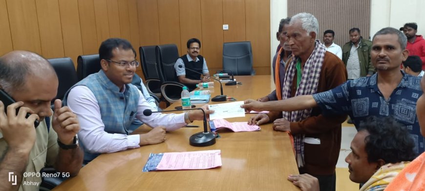 ଅନୁଷ୍ଠିତ ହେଲା ବାରିପଦା ଉପଖଣ୍ଡ ପାଇଁ ଯୁଗ୍ମ ଜନ ଅଭିଯୋଗ ଶୁଣାଣୀ:୨୦୫ଟି ଅଭିଯୋଗର ଶୁଣାଣି କଲେ ଜିଲ୍ଲାପାଳ,ଏବଂ ଆରକ୍ଷୀ ଅଧିକ୍ଷକ; ୧୦ଟି ଅଭିଯୋଗର ହେଲା ତତ୍କାଳ ସମାଧାନ