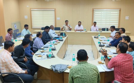 ନବରଙ୍ଗପୁର ଠାରେ ଜିଲ୍ଲା ସଡ଼କ ସୁରକ୍ଷା କମିଟି ବୈଠକ