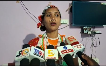 ଦେଶାତ୍ମ ବୋଧକ ଗୀତ ଗାଇ ଚର୍ଚ୍ଚାରେ କୋରାପୁଟ ର ଝିଅ କନକ ଖିଲ