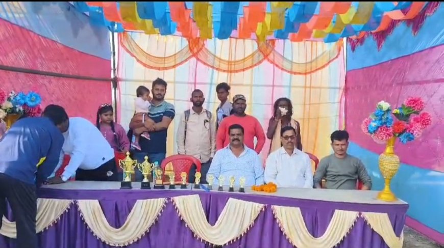 ବାଦିଲି ଗ୍ରାମରେ ପ୍ରଥମ ବିଜୁ ପଟ୍ଟନାୟକ ମେମୋରିଆଲ କ୍ରିକେଟ ଟୁର୍ଣ୍ଣାମେଣ୍ଟରେ କୁଲିଆମାଳ ଓ କୁସୁମଖୁଣ୍ଟି ମଧ୍ୟରେ ଫାଇନାଲ ମ୍ୟାଚରେ କୁଲିଆମାଳ ବିଜୟୀ