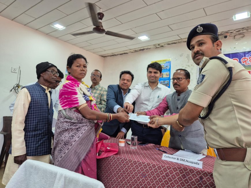 କୋମନା ବ୍ଲକ୍ ରେ ଜିଲ୍ଲା ସ୍ତରୀୟ ଯୁଗ୍ମ ଅଭିଯୋଗ ଶୁଣାଣି ଶିବିର ଅନୁଷ୍ଠିତ