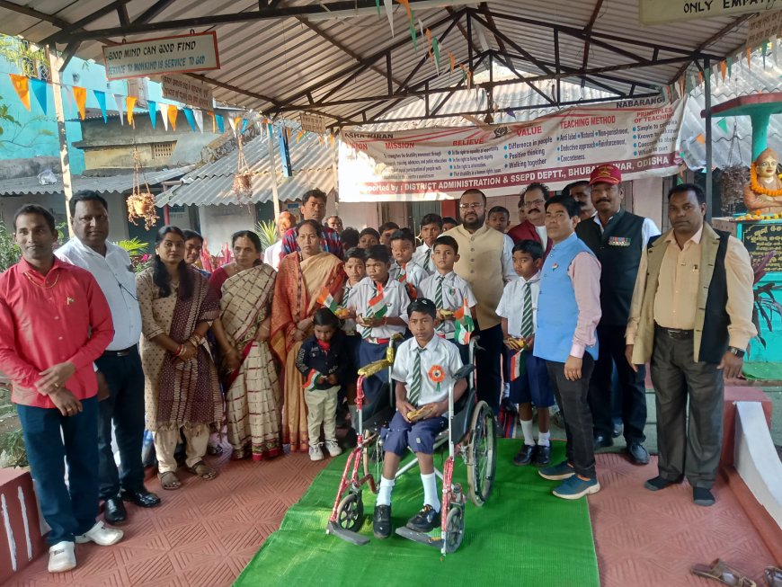 ଭିନ୍ନକ୍ଷମ ପିଲା ଙ୍କ ଦ୍ଵାରା ଜାତୀୟ ପତକା ଉତ୍ତୋଳନ କରାଇଲେ ନବରଙ୍ଗପୁର ଜିଲ୍ଲାପାଳ