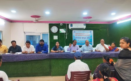 ଖଡିଆଳ ପଞ୍ଚାୟତ ସମିତିରେ ଗ୍ରାମ୍ୟ ଜଳ ଯୋଗାଣ ସମସ୍ୟା ସମାଧାନ ପାଇଁ ଜିଲ୍ଲାପାଳଙ୍କ ବୈଠକ