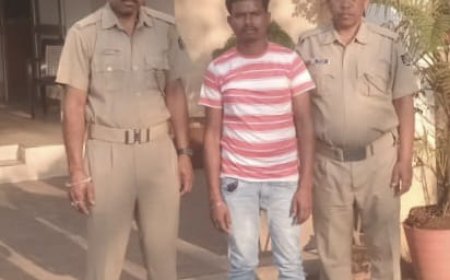 ସୋସିଆଲ ମିଡ଼ିଆ ଅପବ୍ୟବହାର କରି ଯୁବକ ବନ୍ଧା ହେଲେ : ଦେଢ଼ ବର୍ଷ ପରେ ଅଭିଯୁକ୍ତ ଗିରଫ