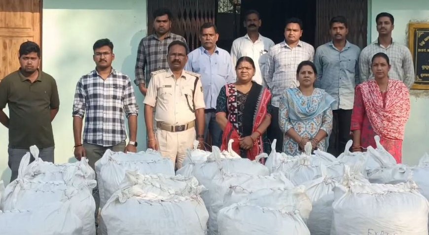 ଗଞ୍ଜେଇ ଭର୍ତ୍ତି ପିକଅପ୍ ଭେନ୍ କୁ ଜବତ କଲା ଅବକାରୀ ବିଭାଗ