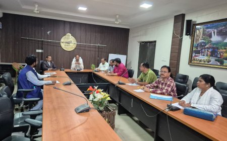 ନୂଆପଡା ଜିଲ୍ଲା ପ୍ରଶାସନର ରାଜନୈତିକ ଦଳ ପ୍ରତିନିଧି ମାନଙ୍କ ସହିତ ଆଲୋଚନା