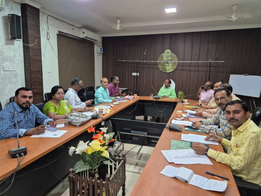 ମାରାଗୁଡ଼ା ଲୋକ ମହୋତ୍ସବ ଉପଲକ୍ଷେ ପ୍ରକାଶିତ ହେବାକୁ ଥିବା "ନୂଆପଡା ଦର୍ପଣ" ସ୍ମରଣିକା କମିଟିର ବୈଠକ ଅନୁଷ୍ଠିତ