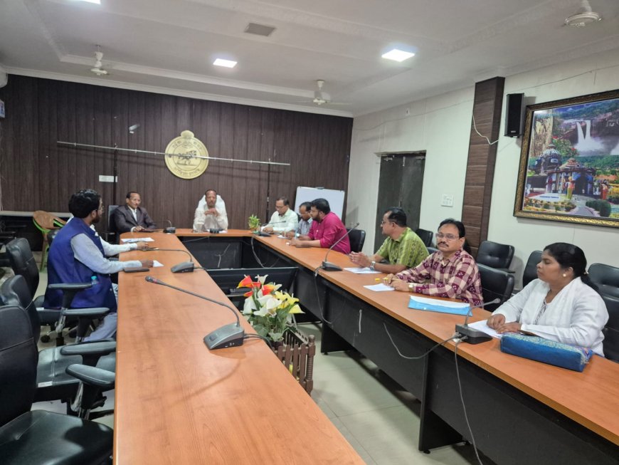ନୂଆପଡା ଜିଲ୍ଲା ପ୍ରଶାସନର ରାଜନୈତିକ ଦଳ ପ୍ରତିନିଧି ମାନଙ୍କ ସହିତ ଆଲୋଚନା