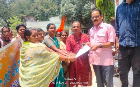 ଓଡିଶା ଜୀବିକା ମିଶନ ଶକ୍ତି ଇ.ସି ସଂଘ ନବରଙ୍ଗପୁର ବ୍ଲକ ତରଫରୁ ଦାବି ପତ୍ର ପ୍ରଦାନ