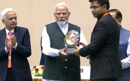 Koraput District Shines: Collector Shri V. Keerthi Vasan Received the Prime Minister's Award for