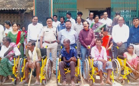 ପାପଡ଼ାହାଣ୍ଡିବ୍ଲକ ଠାରେ  ଜିଲ୍ଲାପାଳ ଏବଂ ଆରକ୍ଷୀ ଅଧିକ୍ଷକଙ୍କ ଯୁଗ୍ମ ଅଧ୍ୟକ୍ଷତାରେ ଏକ ଜନଶୁଣାଣି ଶିବିର ଅନୁଷ୍ଠିତ