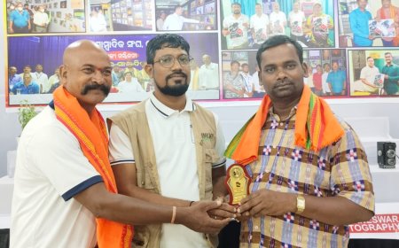 ରାଜ୍ୟ ସ୍ତରୀୟ ଫୋଟ ପ୍ରଦର୍ଶନୀରେ ବାଲିଗୁଡ଼ାର ଷ୍ଟୁଡିଓ ବୁଲୁ ସମ୍ମାନିତ