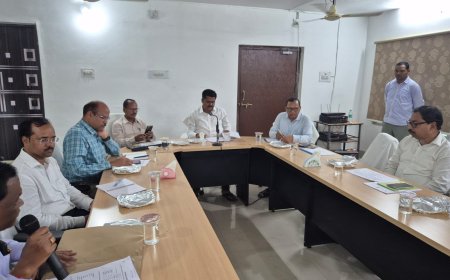 ଓଡିଶା ରାଜ୍ୟ ଖାଦ୍ୟ କମିଶନ ଅଧ୍ୟକ୍ଷଙ୍କ ନୂଆପଡ଼ା ଗସ୍ତ ଏବଂ ସମୀକ୍ଷା ବୈଠକ