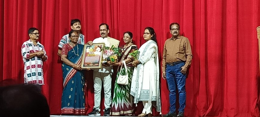 ଦର୍ଶକଙ୍କ ମନମୋହିଲା ରୂପାନ୍ତର ପ୍ରଯୋଜିତ ନାଟକ "ଅପଦାର୍ଥ"