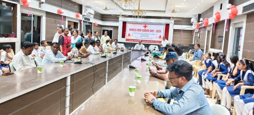 ନୂଆପଡା ଜିଲ୍ଲାରେ ବିଶ୍ଵ ରେଡକ୍ରସ ଦିବସ ପାଳିତ:ରକ୍ତଦାନ ଭଳି ପୁଣ୍ୟ କାମରେ ସମସ୍ତେ ସହଯୋଗ କରନ୍ତୁ ଜିଲ୍ଲାପାଳ