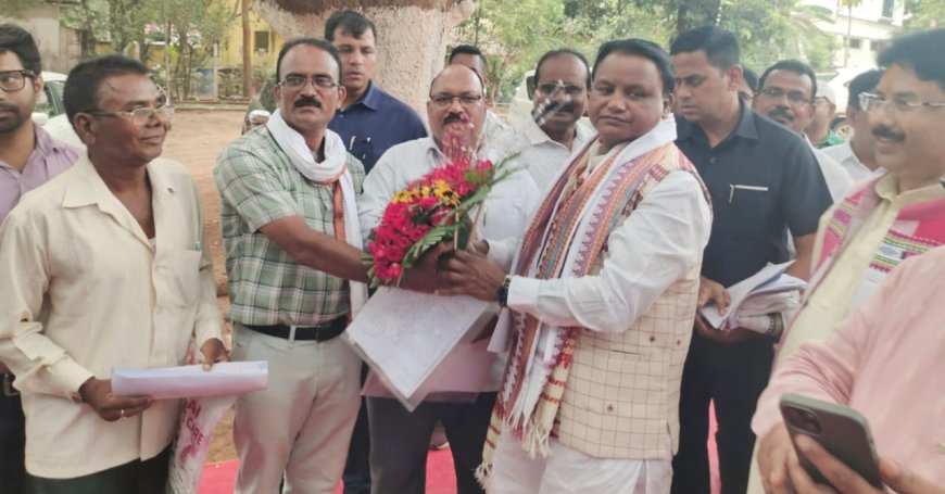 ମୟୁରଭଞ୍ଜ ପ୍ରାଥମିକ ଶିକ୍ଷକ ସଙ୍ଘ (ଏନ ପି ଏସ) ତରଫରୁ ମୁଖ୍ୟମନ୍ତ୍ରୀଙ୍କୁ ଦାବିପତ୍ର ପ୍ରଦାନ