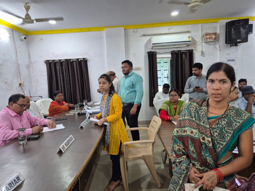 ସିନାପାଲି ବ୍ଲକ୍ ରେ ଜିଲ୍ଲାପାଳଙ୍କ ଯୁଗ୍ମ ଅଭିଯୋଗ ଶୁଣାଣି ଶିବିର ଅନୁଷ୍ଠିତ
