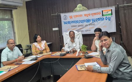 ନୂଆପଡ଼ା ଜିଲ୍ଲା "ଥରେମାତ୍ର ବ୍ୟବହାର ହେଉଥିବା ପ୍ଲାଷ୍ଟିକ ମୁକ୍ତ ଜିଲ୍ଳା" ଘୋଷିତ:ଏବେ ହେବ ସ୍ଵଚ୍ଛ ନୂଆପଡ଼ା, ସବୁଜ ନୂଆପଡ଼ା - ଜିଲ୍ଲାପାଳ