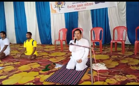 ଖରିଆର ରୋଡ ଠାରେ ଆନ୍ତର୍ଜାତୀୟ ଯୋଗ ଦିବସ ପାଳିତ