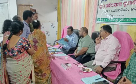 ନବରଙ୍ଗପୁର ଠାରେ  ଜିଲ୍ଲାପାଳ ଏବଂ ଆରକ୍ଷୀ ଅଧିକ୍ଷକ ଙ୍କ ଯୁଗ୍ମ ଅଧ୍ୟକ୍ଷତାରେ ଏକ ଜନଶୁଣାଣି ଶିବିର ଅନୁଷ୍ଠିତ